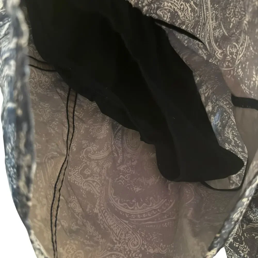 Lululemon Tracker Short V *4" Eternal Wave Starlight Black Size 8 - Picture 8 of 14